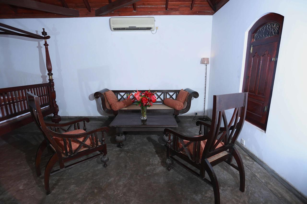 Villa Kusum Hikkaduwa Exterior photo