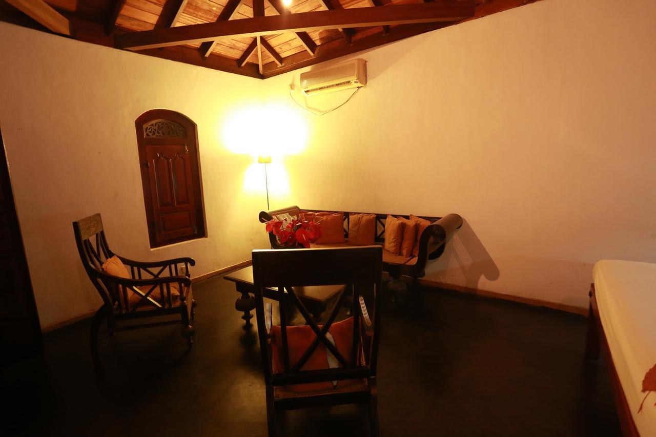 Villa Kusum Hikkaduwa Exterior photo