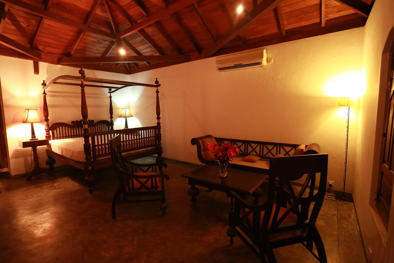 Villa Kusum Hikkaduwa Exterior photo