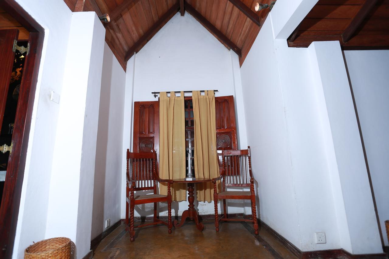 Villa Kusum Hikkaduwa Exterior photo